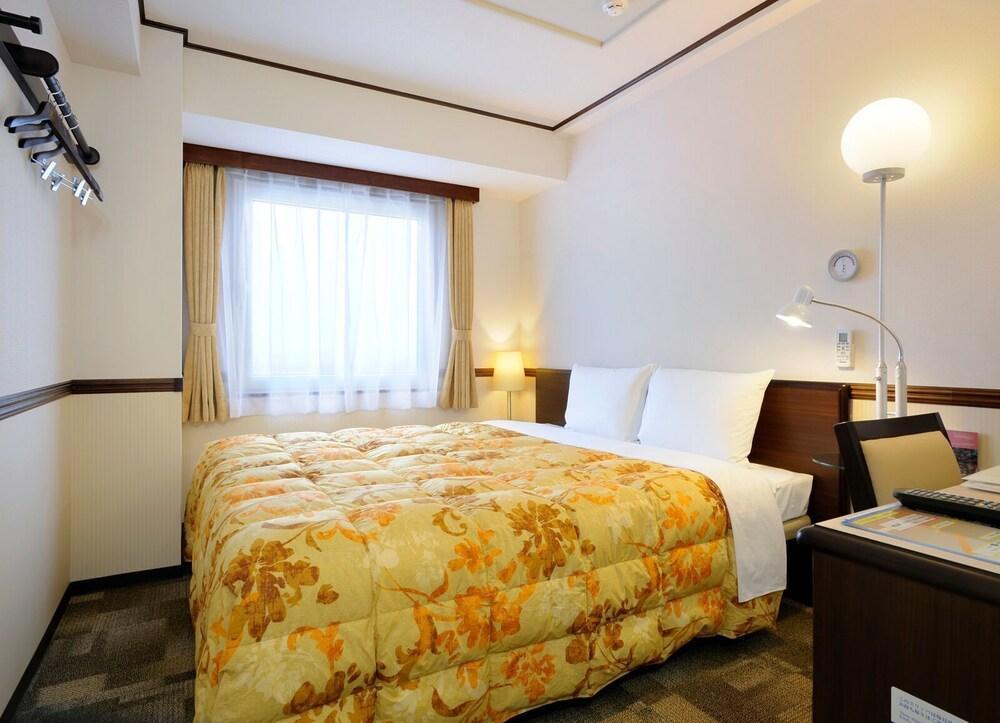 Toyoko Inn Fukuyama-Eki Shinkansen Minami-Guchi Zewnętrze zdjęcie